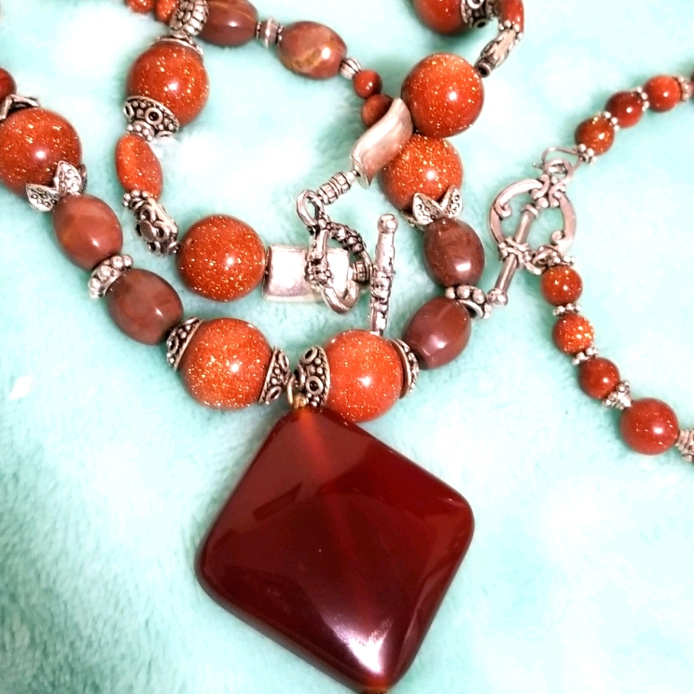 Vintage style jewelry! Fundraising for org